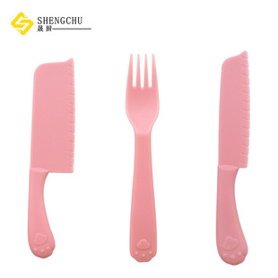 Plastic kitchen knife is not easy to hurt hands early education children's safety knife fruit knife fork cutting board suit kitchen chopping board