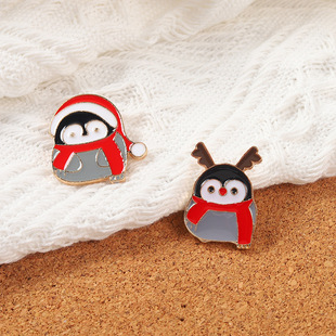 Cute little penguin Christmas hat metal badge scarf buckle sweater pin waist fixed brooch
