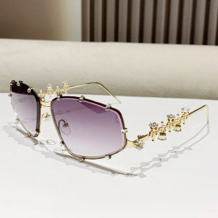 2024GM new fashion with diamond sunglasses design sense of diamond-encrusted legs street shot net red with large frame sunglasses