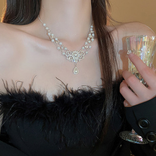 Vintage vintage Palace Style Necklace Women's Explosive Clavicle Chain Choker Necklace Accessories Light Luxury All-match Necklace Chain