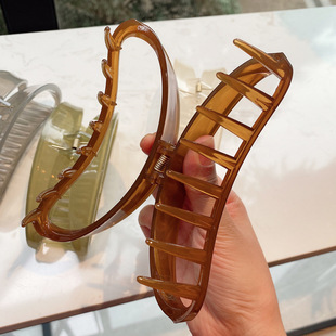 Send a large number of sisters South Korea new new color half-month hollow out 13cm large large capacity hair catch shark clip