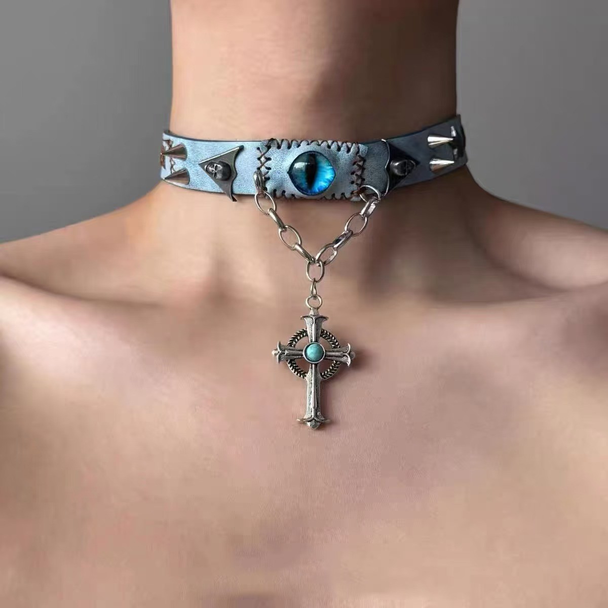 Gothic punk style star cross multi-layer necklace female niche subculture heavy industry hot girl clavicle chain trendy accessories