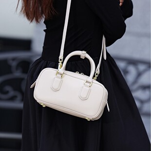 Bag New Niche Korean Bowling Bag Boston Pillow Bag Genuine Leather Women's Hand Crossbody Bag Small Square Bag