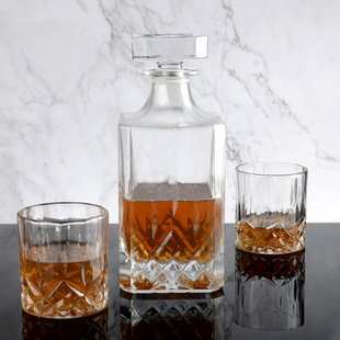 One Piece European Style Thickeneded Whiskey Glass Set Large Wine Glass High Transparent Glass Wine Bottle Wine Set
