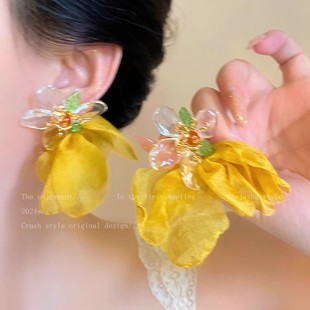 Super Fairy Pink Flower Earrings Women's Summer Sweet Petal Elegant Earrings Advanced Niche Design Exquisite Earrings