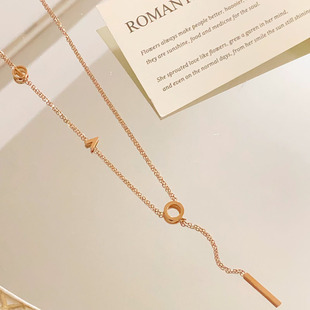 Japanese and Korean fashion commuter titanium steel clavicle chain female rose gold niche design high-grade temperament all-match necklace collection