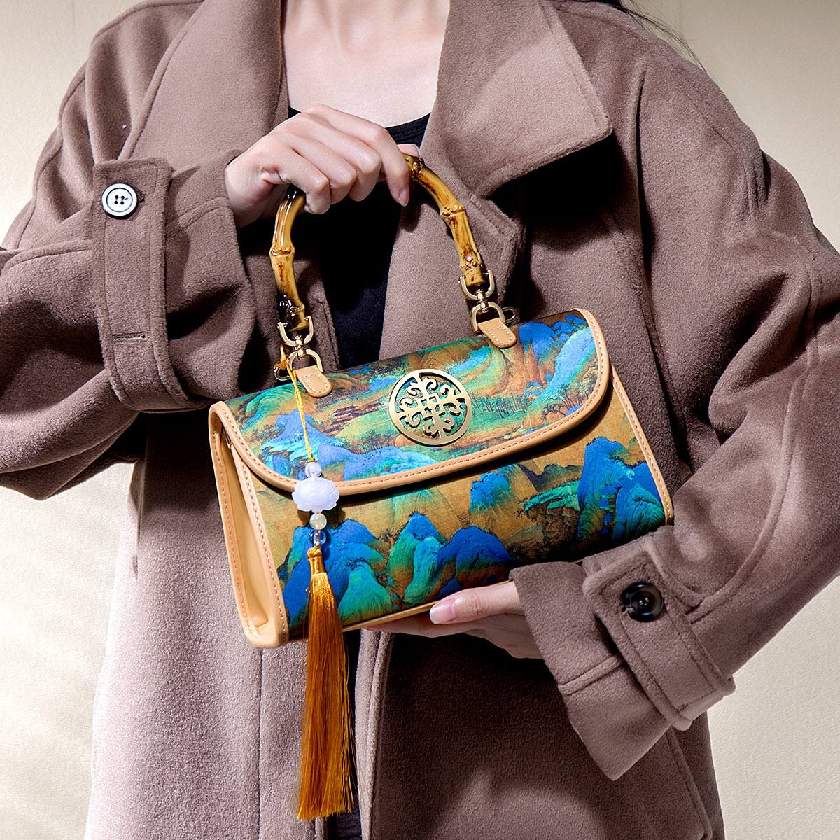 2025 Spring New Style Niche Bamboo Handbag with a New Chinese Style, Fashionable and High-End Shoulder/Crossbody Bag, Perfect as a Gift for Mom