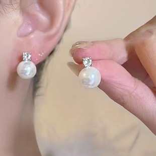 Camellia Mosquito Incense Plate Ear Clip Without Ear Holes Women's New Style Elegant All-match Earrings Butterfly Flower Sweet Small Earrings