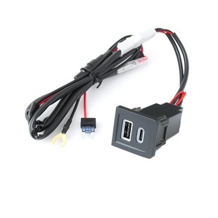 Применимо к среднему управлению Volkswagen Mindeway T5 правое нижнее отверстие 08-12 USB PD порт быстрой зарядки QC3.0 быстрой зарядки