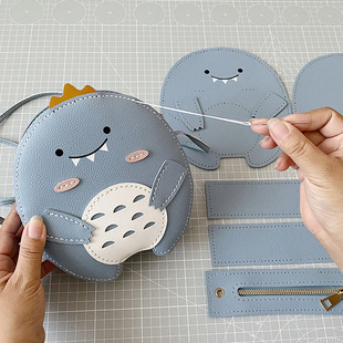 diy hand-woven bag cute little dinosaur hand-stitched homemade material bag for girlfriend gift one-shoulder diagonal bag