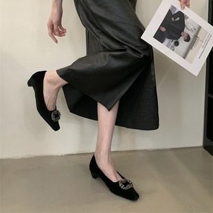 Vintage Thick Heel Suede Work Shoes 2025 New Fashion Square Toe Shallow Mouth Rhinestone Commuter Shoes Women's Shoes