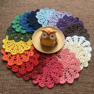 Amazon handmade crochet simple A8 Peacock 14CM table Cup decorative pad round color Christmas decoration silent