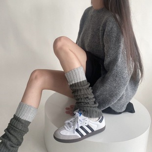 Double color foot sleeve