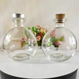 Factory supply 8.8*10 spherical aromatherapy bottle without fire essential oil rattan incense vase glass bottle spot wholesale