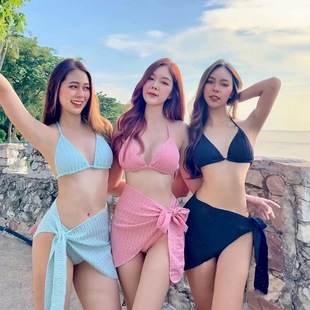 European and American sexy bikini 2024 new pure desire wind Net red same swimsuit women's three-piece hot spring beach vacation