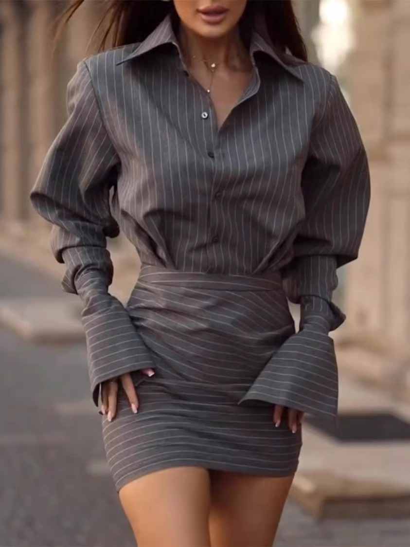[in Stock] New European and American Style Striped Long Sleeve Shirt for Women, Fashionable and Slim Fit Commuter Outfit