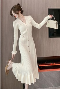 Cross-border Trade Single Row Long Dress Women's New Short-sleeved V-neck Knitted Dress Slim-fit Slimming Ruffled dress