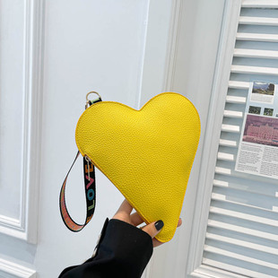 Niche Design Love Coin Purse Advanced Simple 2024 New Fashion Cute Mini Heart Shaped Small Bag
