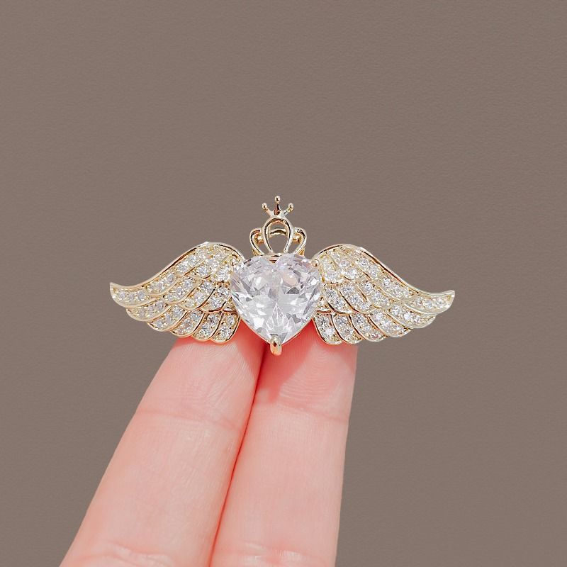 Brooch high-end women's exquisite pin Japanese and Korean angel wings crystal collar pin accessories rhinestone design suit corsage
