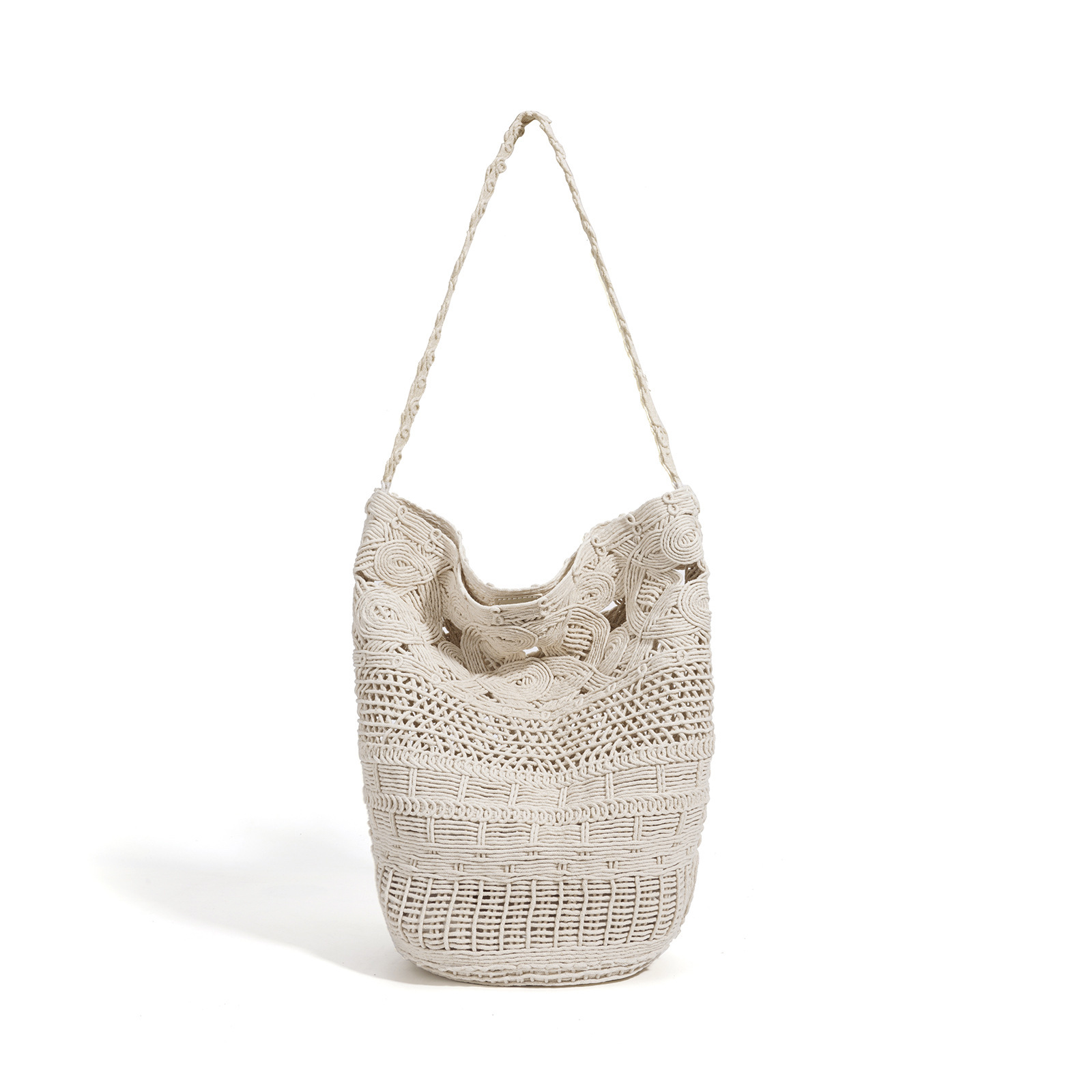 Woven bucket bag, fashionable women's bag, beach bag, hollowed-out large capacity shoulder bag, new retro style for vacation, 2026 seaside.