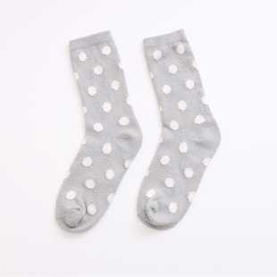 Autumn and Winter new small dot women's socks Japanese and Korean ins sweet college style simple warm sleep mid-calf length socks wholesale