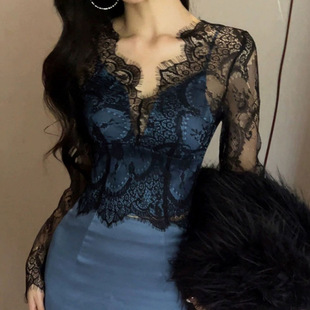 Three-standard complete ~ 2024 autumn and winter new hollow design lace hollow slim hot girl short long sleeve jacket