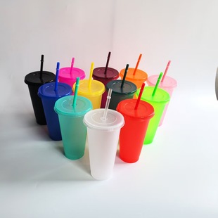 Amazon explosions glitter pp cup temperature plastic 710ml plastic cup with straw portable cup manufacturers batch