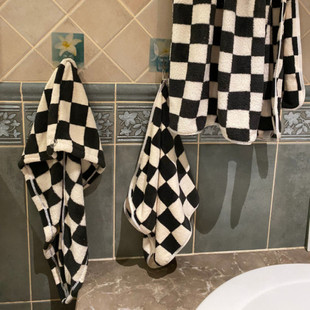 Simple Cow Bear Bath Towel Ins High-value Coral Fleece Absorbent Bathrobe Couples Wearable Household Bath Towel