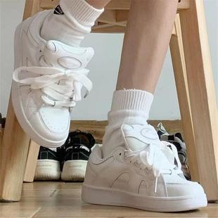 Spring New White Retro Bread Shoes Women's Chic Niche Design Hong Kong-style sneaker High-value Casual Shoes