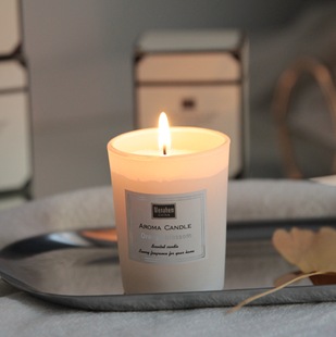 Factory direct supply three-color glass aromatherapy candle smokeless fragrance soy wax scented candle with hand gift