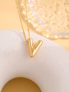 Amazon Hot Sale Glow Letter Necklace Tongdu 18K Gold Bubble Letter Pendant Cross Border 26 Letter Clavicle Chain