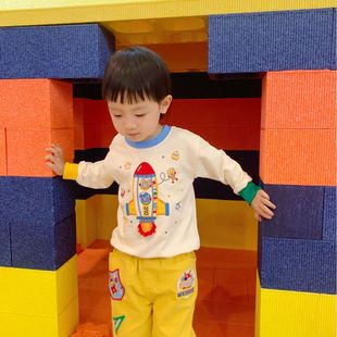 Miki children's clothing 23 Autumn new heavy-duty embroidered astronaut fashion brand sweater boys and girls cartoon round neck sweater 2157