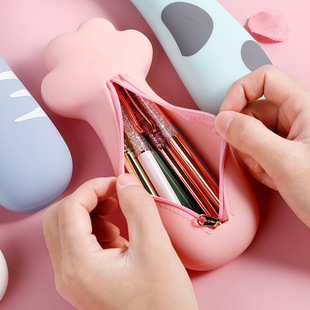 Creative Learning stationery trendy girl heart cartoon cute cat claw silicone pencil case personalized primary school student stationery box