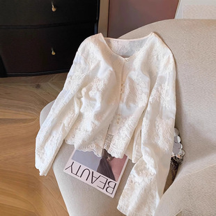 New Chinese Style Chinese Style Pearl Buckle White Lace Shirt Women's 2024 Spring New Style Sunscreen Shirt