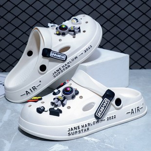 Thick-Soled Clogs for Men, Non-Slip, Anti-Odor, Summer Outer Wear, Beach Toe-Toe Sandals, Trendy Brand 2025 New Style