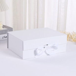 High-grade gift box one-piece folding flap ribbon gift box birthday gift companion gift color empty box