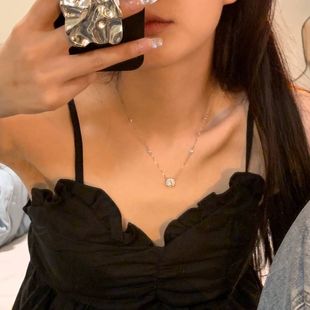 Single Zircon Pendant Necklace Women's Light Luxury Niche Design High-end Accessories Simple All-match Cyber Celebrity Clavicle Chain Trendy