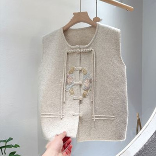 Chinese Style National Style Embroidered Cardigan Knitted Vest 2025 Spring New Arrival Buckle Waistcoat Sweater Sleeveless
