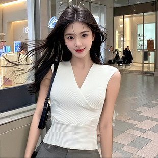 South Korea Dongdaemun New Women's Cross V-neck Sexy Knitted Shirt Slim-fit High-elastic Outer Wear Sleeveless Base Vest