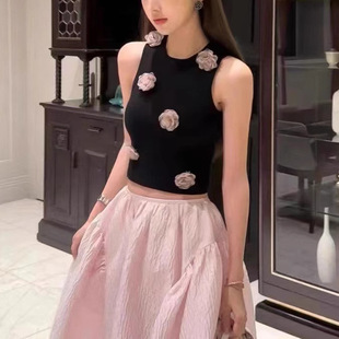 French Knitted Vest Women's 2025 Summer Short Korean Style Sweet and Hot Outer Wear Pink Flower Sleeveless Top