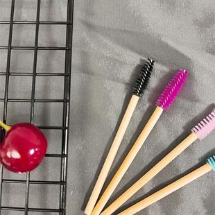 Disposable bamboo rod eyelash brush eyebrow brush portable mini makeup brush disposable color spiral eyelash brush