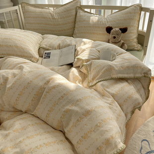 Spring and summer A cotton aerobic double-layer yarn printing four-piece cotton small fresh cartoon student three-piece quilt cover