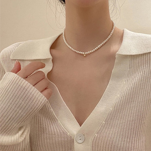 French Shell Beads Neck Chain Collar New Pearl Necklace Vintage choker Light Luxury Design Sense Small Golden Ball Clavicle Chain