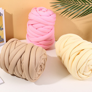 Super thick and super soft hand woven heart filling cotton Iceland wool ball dopamine color coarse wool blanket cat nest Diy