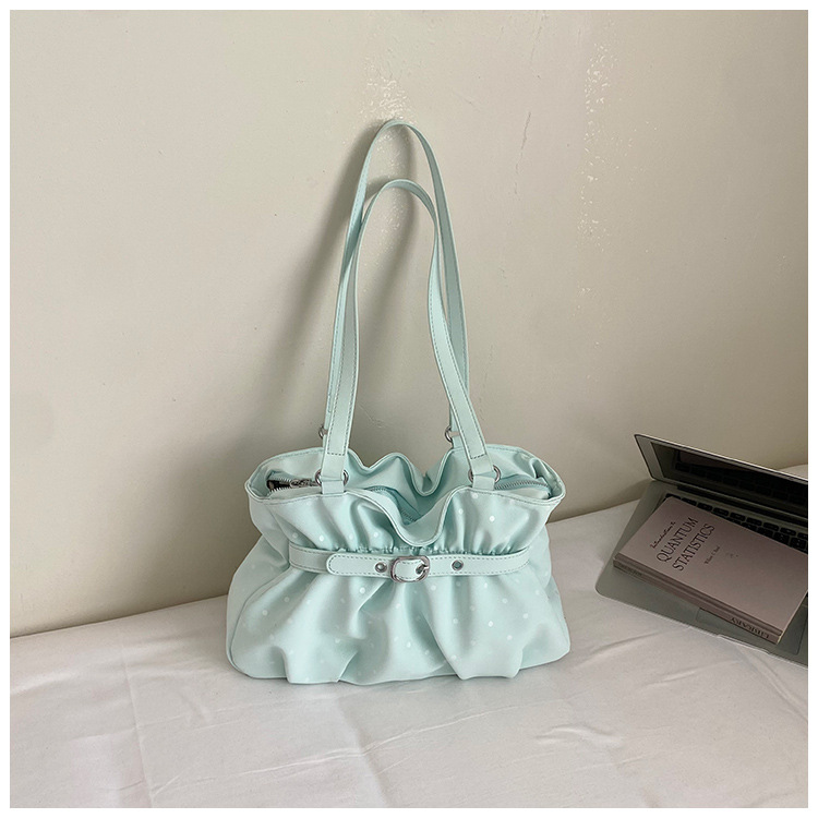 2026 Summer New Korean Style Star Pleated Shoulder Bag Women's Crossbody Bag Soft Leather Fashionable Simple Commuter Tote Bag
