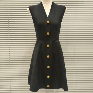 European-Style Paris-Inspired Gold Buckle French Temperament Waist-Slimming Sleeveless V-Neck Niche Knit Ice Silk Dress