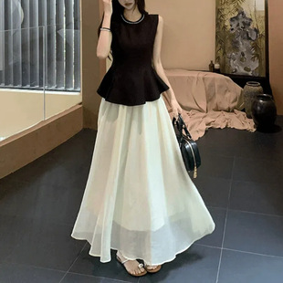 2025 Summer New Hepburn Style Elegant Heavy Industry Beaded Top Women's High-end Gauze Skirt Small Chanel Style Two-piece Fashionable Set