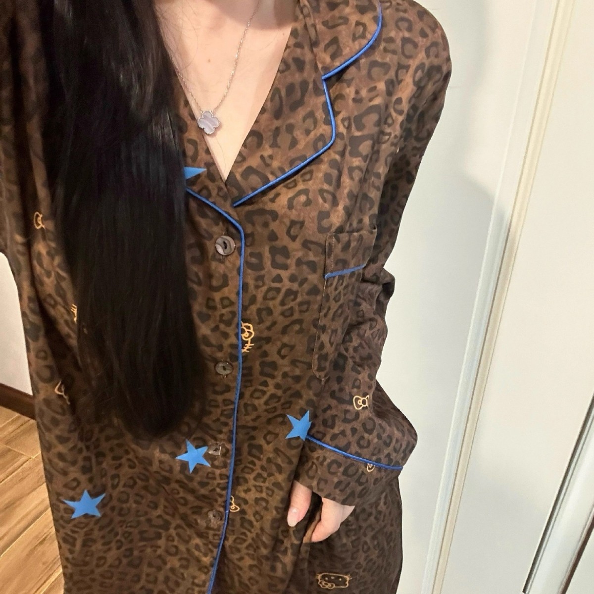 Retro Maillard Leopard Print Ice Silk Pajamas Women's Spring and Autumn Long Sleeve Trousers Ice Silk Internet Celebrity Home Clothes Set