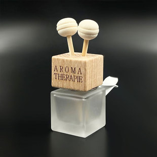 Car air outlet square frosted glass perfume bottle car air conditioning mouth aromatherapy essential oil bottle decoration logo