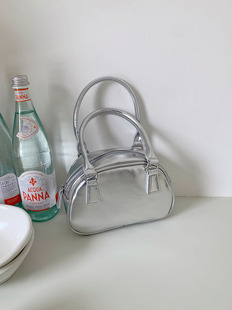 South Korea 2024 New Niche Portable Small Square Bag Women's Exquisite All-match Crossbody Bowling Bag Boston Pillow Bag